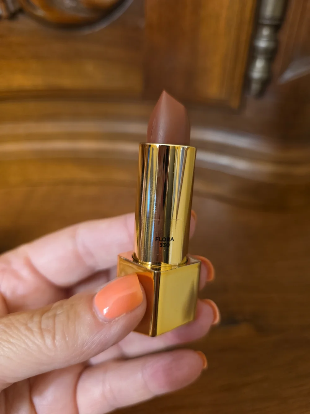 Hourglass Unlocked Satin Creme Lipstick, Flora 330, .14oz--NIB